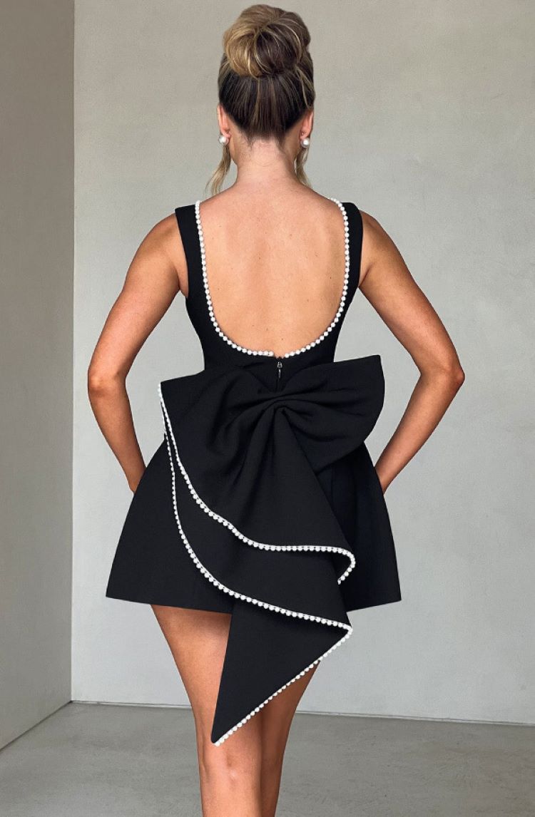 Chic Pearl Bow Backless Dress